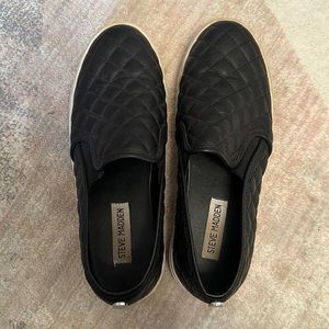 Steve Madden quilted slip on sneaker black size 8
